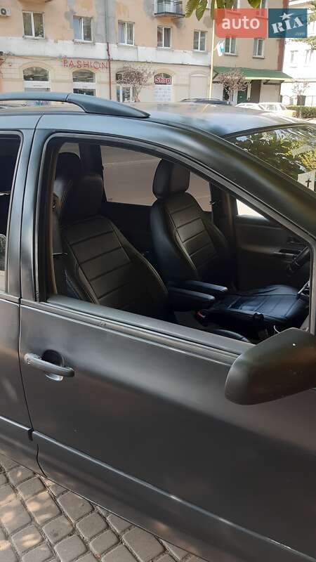 Мінівен Volkswagen Sharan 2001 в Ужгороді