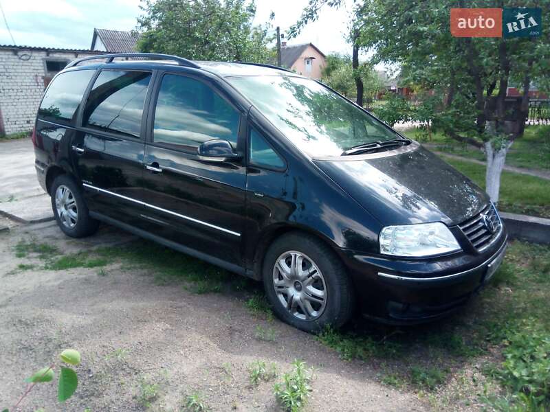 Мінівен Volkswagen Sharan 2009 в Сарнах
