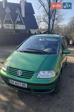 Минивэн Volkswagen Sharan 2001 в Киеве