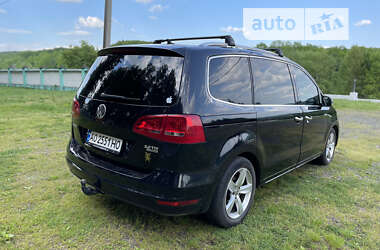 Минивэн Volkswagen Sharan 2011 в Хусте