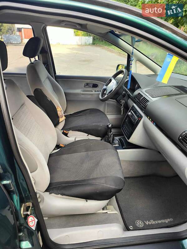 Минивэн Volkswagen Sharan 2001 в Чернигове