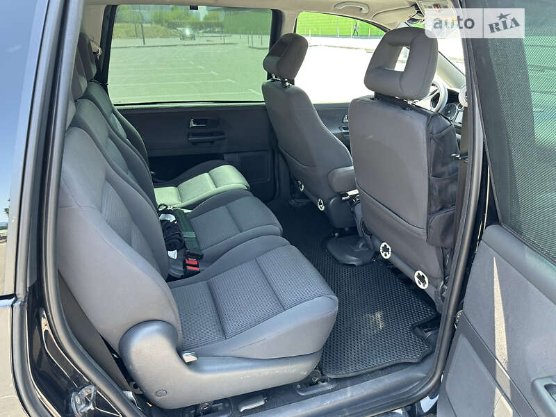 Минивэн Volkswagen Sharan 2007 в Киеве