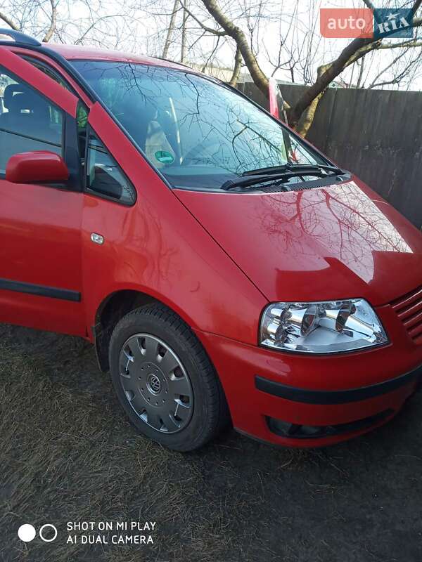 Минивэн Volkswagen Sharan 2003 в Чугуеве