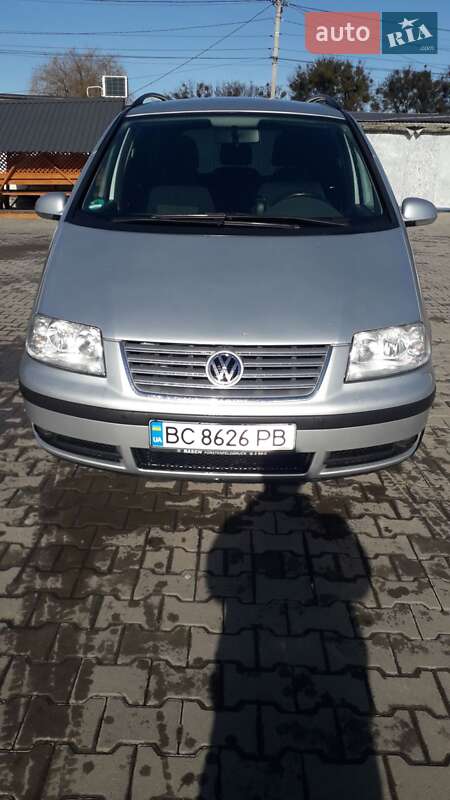 Минивэн Volkswagen Sharan 2009 в Сокале