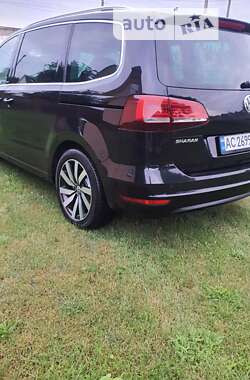 Минивэн Volkswagen Sharan 2016 в Луцке