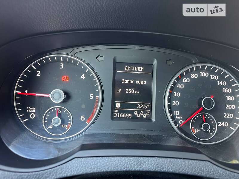 Минивэн Volkswagen Sharan 2013 в Киеве фото 6 Минивэн Volkswagen Sharan 2013 в Киеве