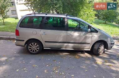 Минивэн Volkswagen Sharan 2003 в Киеве