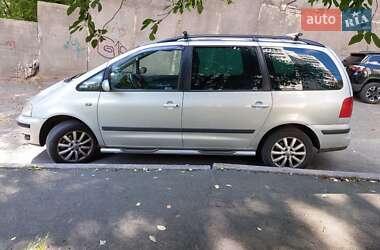 Минивэн Volkswagen Sharan 2003 в Киеве