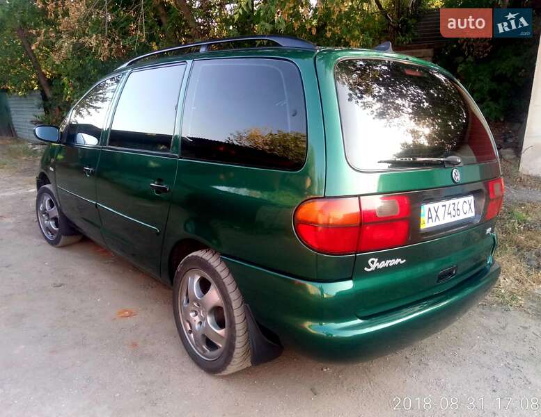 Минивэн Volkswagen Sharan 1996 в Харькове