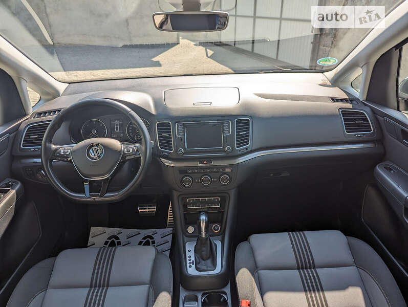 Мінівен Volkswagen Sharan 2016 в Івано-Франківську