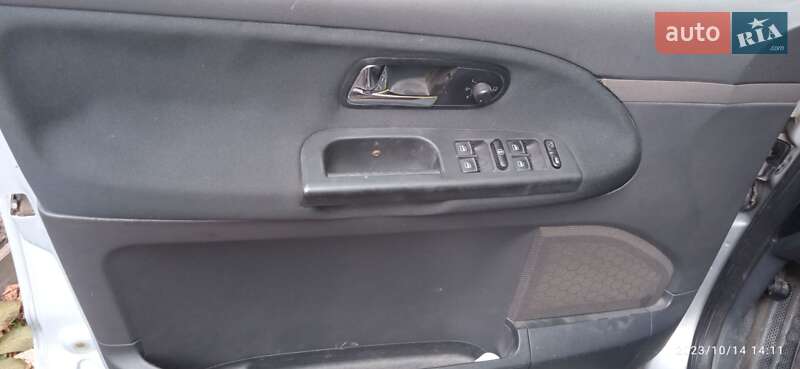 Минивэн Volkswagen Sharan 2001 в Хмельницком