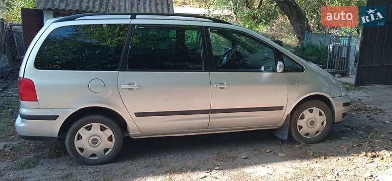 Минивэн Volkswagen Sharan 2001 в Хмельницком