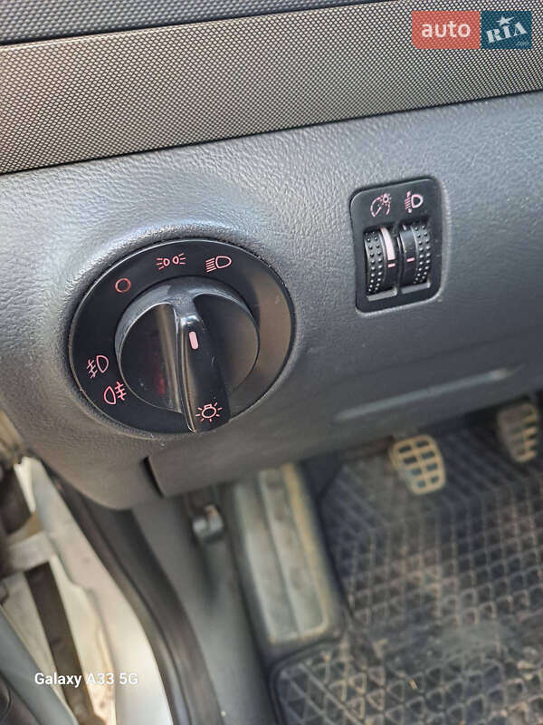 Минивэн Volkswagen Sharan 2007 в Ужгороде