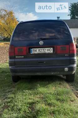Минивэн Volkswagen Sharan 2000 в Ровно