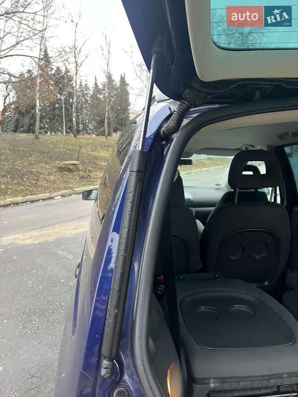 Мінівен Volkswagen Sharan 2003 в Краматорську