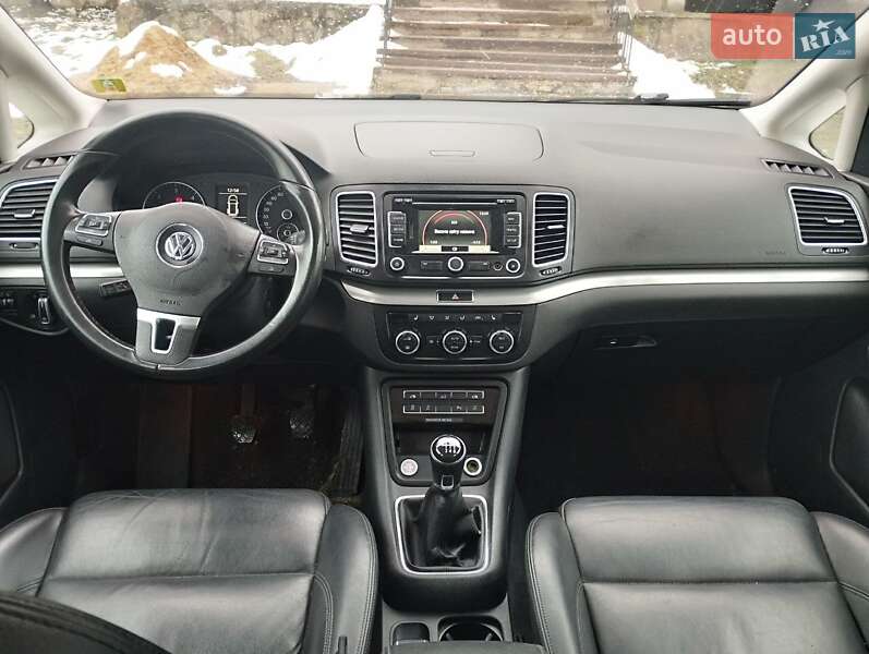 Мінівен Volkswagen Sharan 2012 в Новояворівську