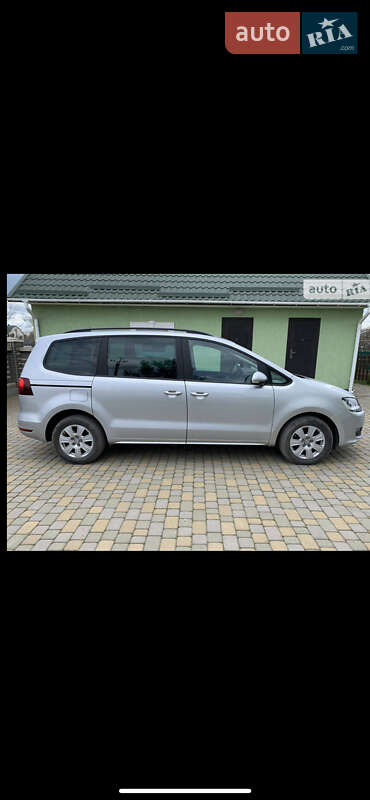 Мінівен Volkswagen Sharan 2017 в Дунаївцях