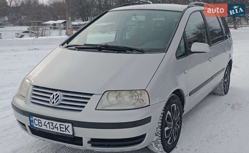 Минивэн Volkswagen Sharan 2002 в Чернигове