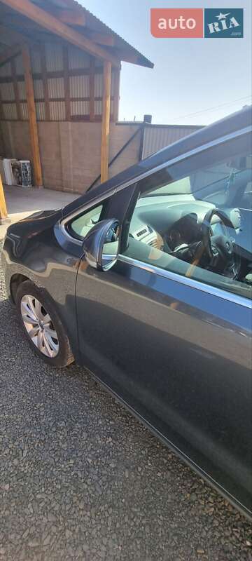 Минивэн Volkswagen Sharan 2011 в Ковеле