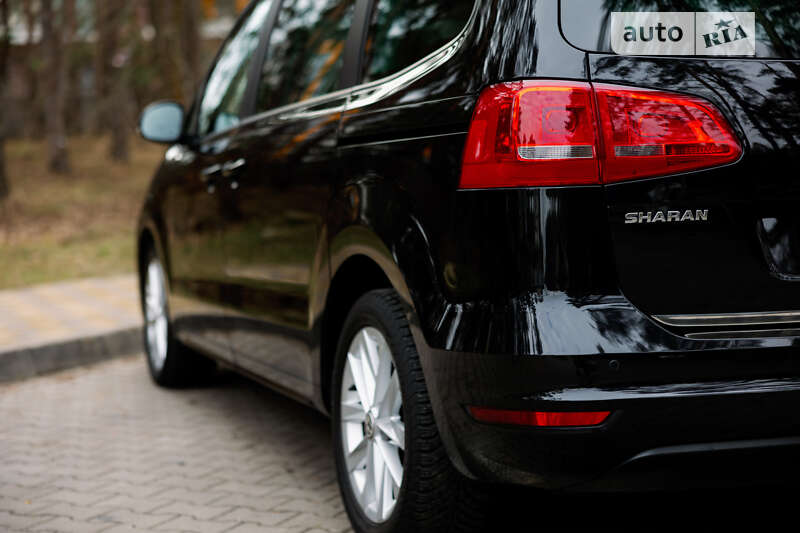 Мінівен Volkswagen Sharan 2010 в Києві