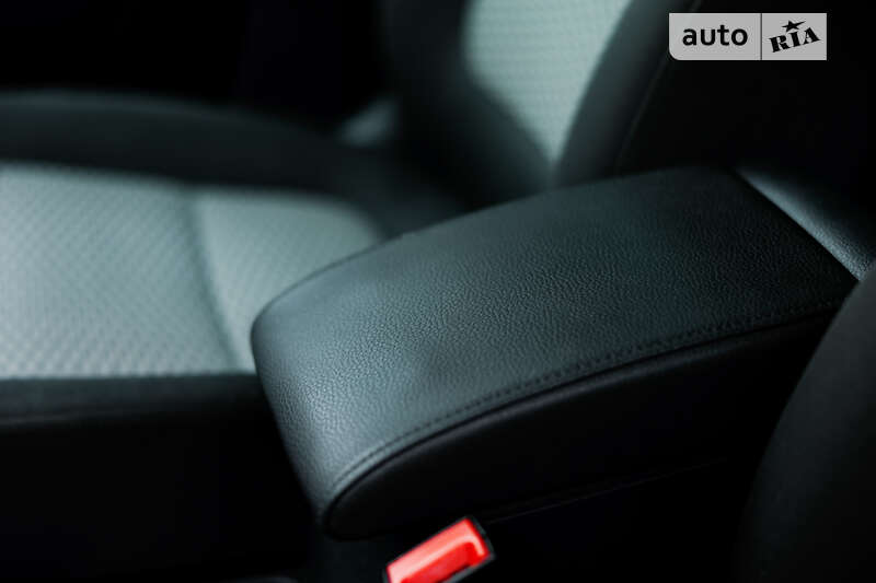 Мінівен Volkswagen Sharan 2010 в Києві