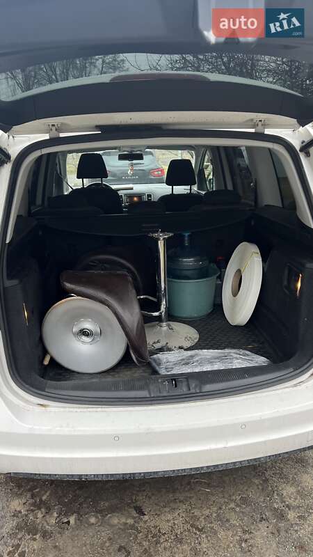 Мінівен Volkswagen Sharan 2012 в Житомирі