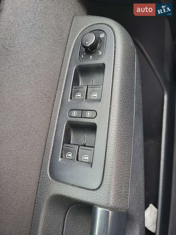 Минивэн Volkswagen Sharan 2012 в Хмельницком