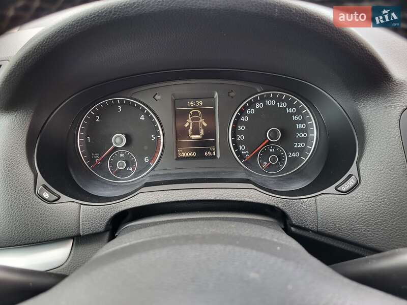 Минивэн Volkswagen Sharan 2012 в Хмельницком