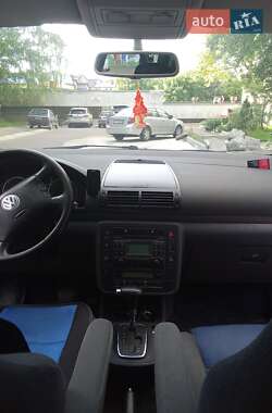 Минивэн Volkswagen Sharan 2005 в Трускавце