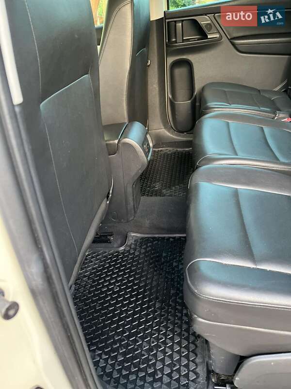 Минивэн Volkswagen Sharan 2012 в Ужгороде