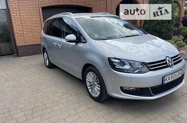 Минивэн Volkswagen Sharan 2015 в Житомире