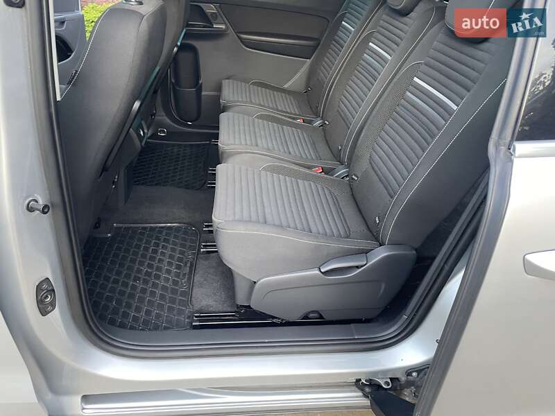 Мінівен Volkswagen Sharan 2015 в Житомирі