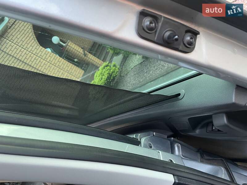 Мінівен Volkswagen Sharan 2015 в Житомирі