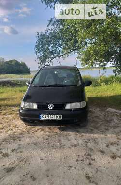 Минивэн Volkswagen Sharan 1996 в Калиновке