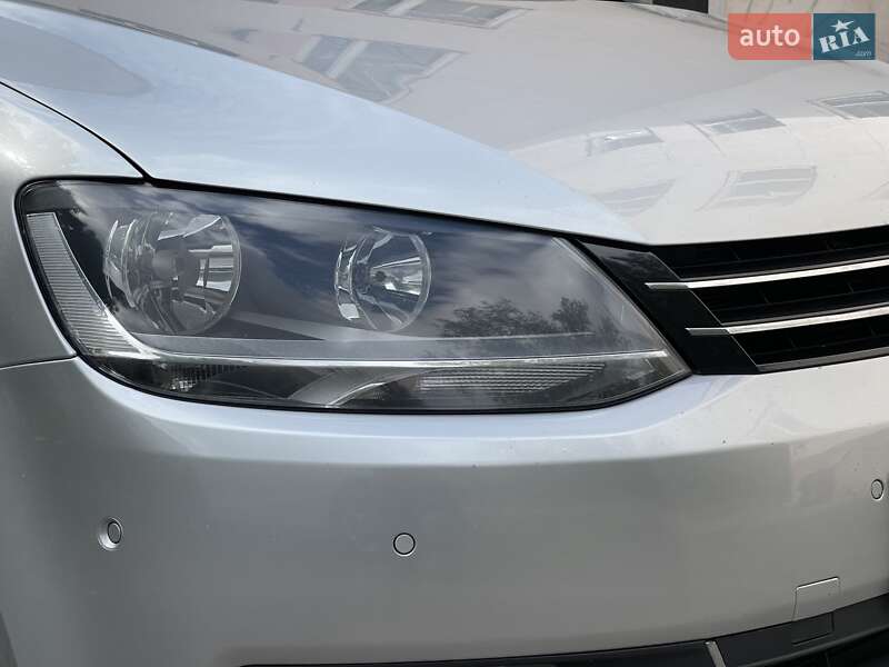 Мінівен Volkswagen Sharan 2011 в Києві