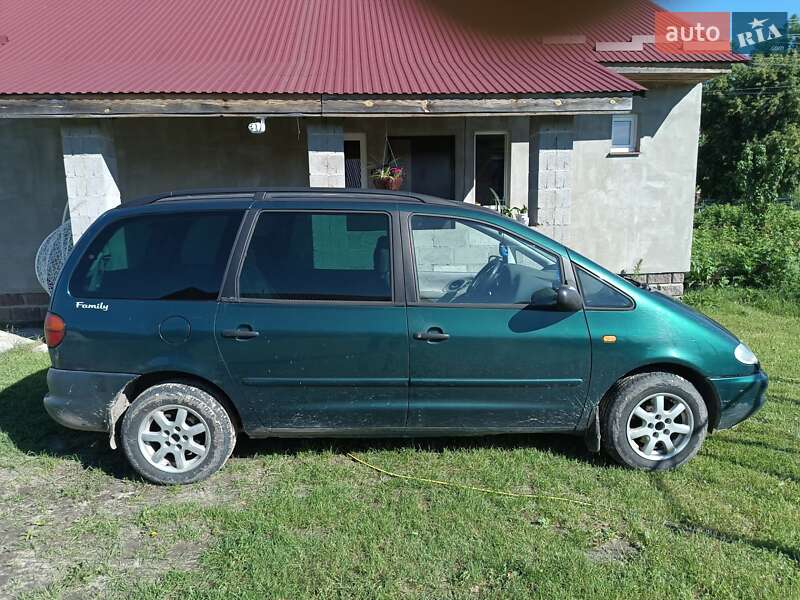 Мінівен Volkswagen Sharan 1998 в Ратному
