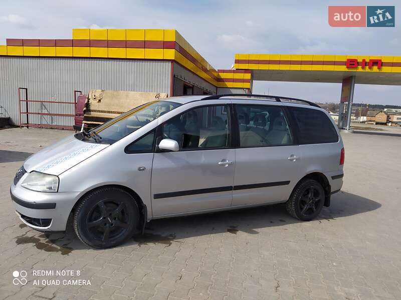 Минивэн Volkswagen Sharan 2002 в Хмельницком