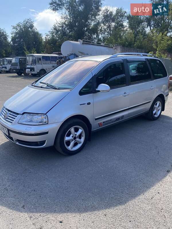Минивэн Volkswagen Sharan 2007 в Кривом Роге фото 14 Минивэн Volkswagen Sharan 2007 в Кривом Роге