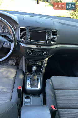 Минивэн Volkswagen Sharan 2011 в 