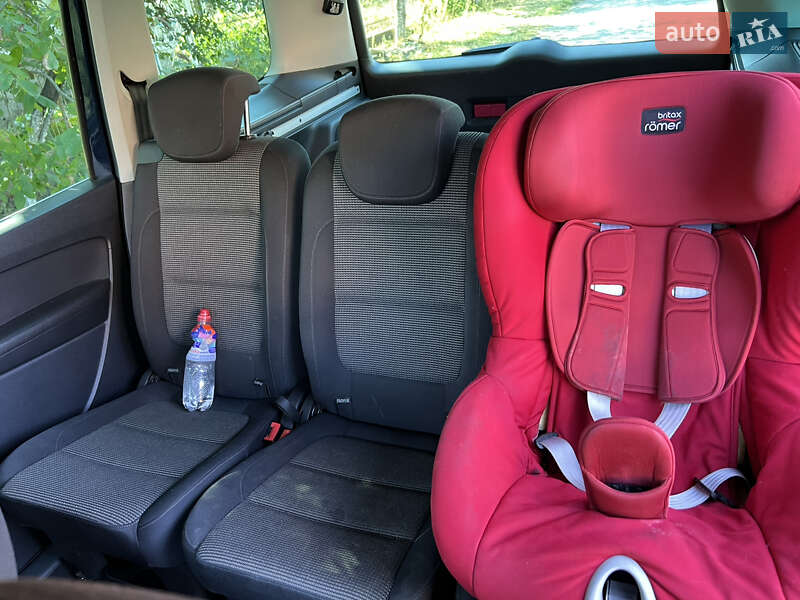 Минивэн Volkswagen Sharan 2011 в Каменском