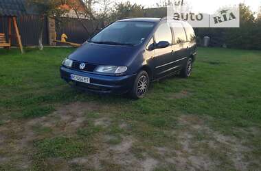 Минивэн Volkswagen Sharan 1998 в Ратным