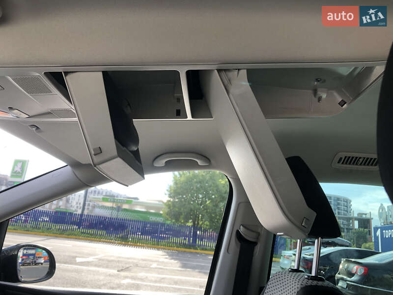 Минивэн Volkswagen Sharan 2012 в Ужгороде