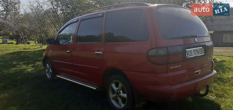 Мінівен Volkswagen Sharan 1998 в Чернівцях