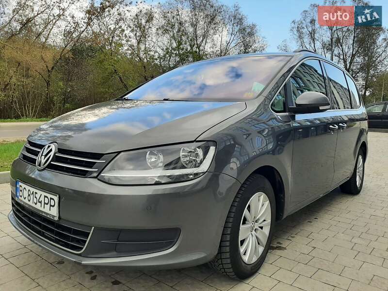 Мінівен Volkswagen Sharan 2012 в Новояворівську