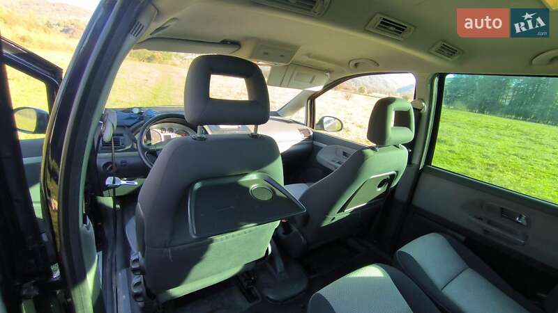 Минивэн Volkswagen Sharan 2006 в Хусте