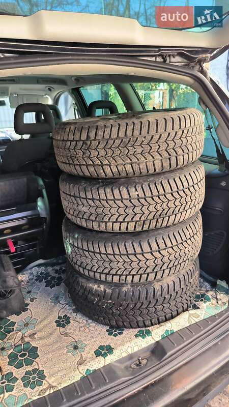 Минивэн Volkswagen Sharan 2006 в Хусте