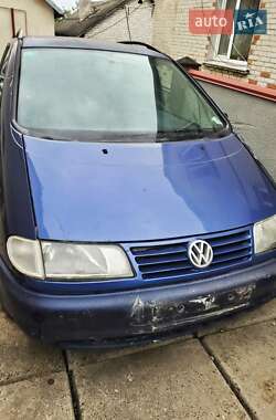 Минивэн Volkswagen Sharan 1999 в Львове