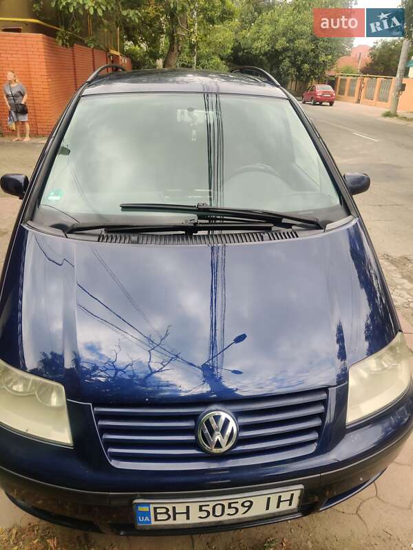 Минивэн Volkswagen Sharan 2001 в Одессе