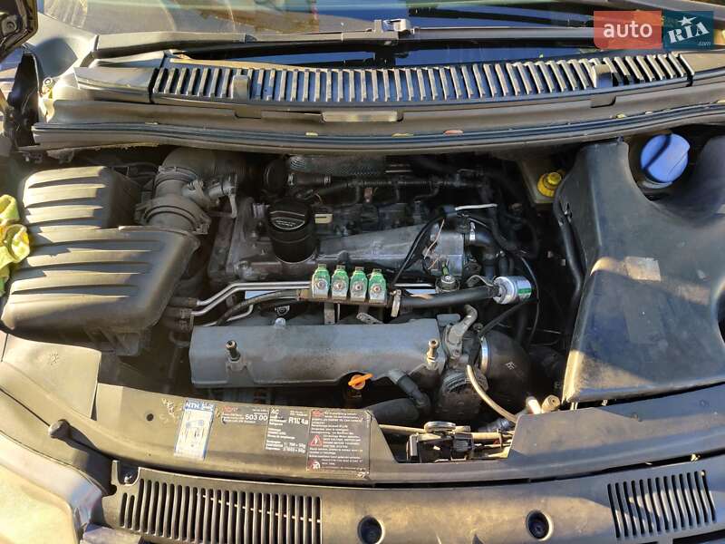 Минивэн Volkswagen Sharan 2001 в Одессе
