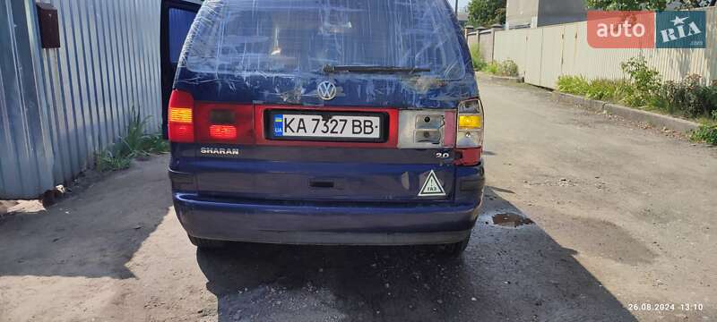 Мінівен Volkswagen Sharan 2000 в Києві